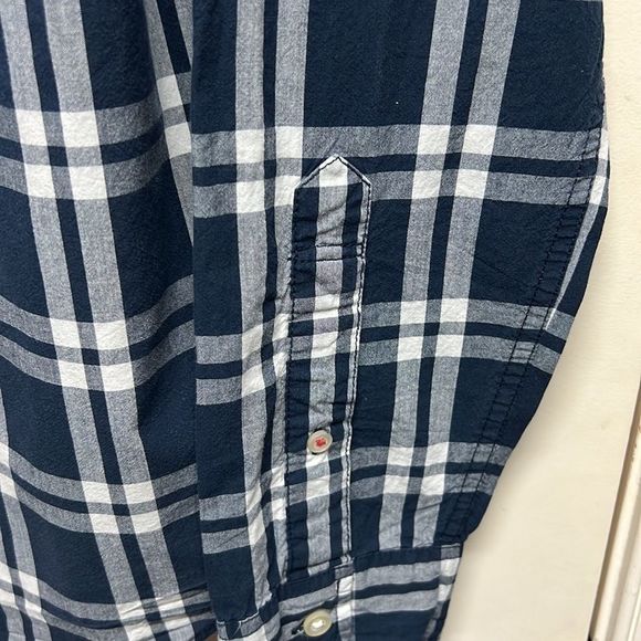 Hollister Shirt‼️ - Picture 4 of 5